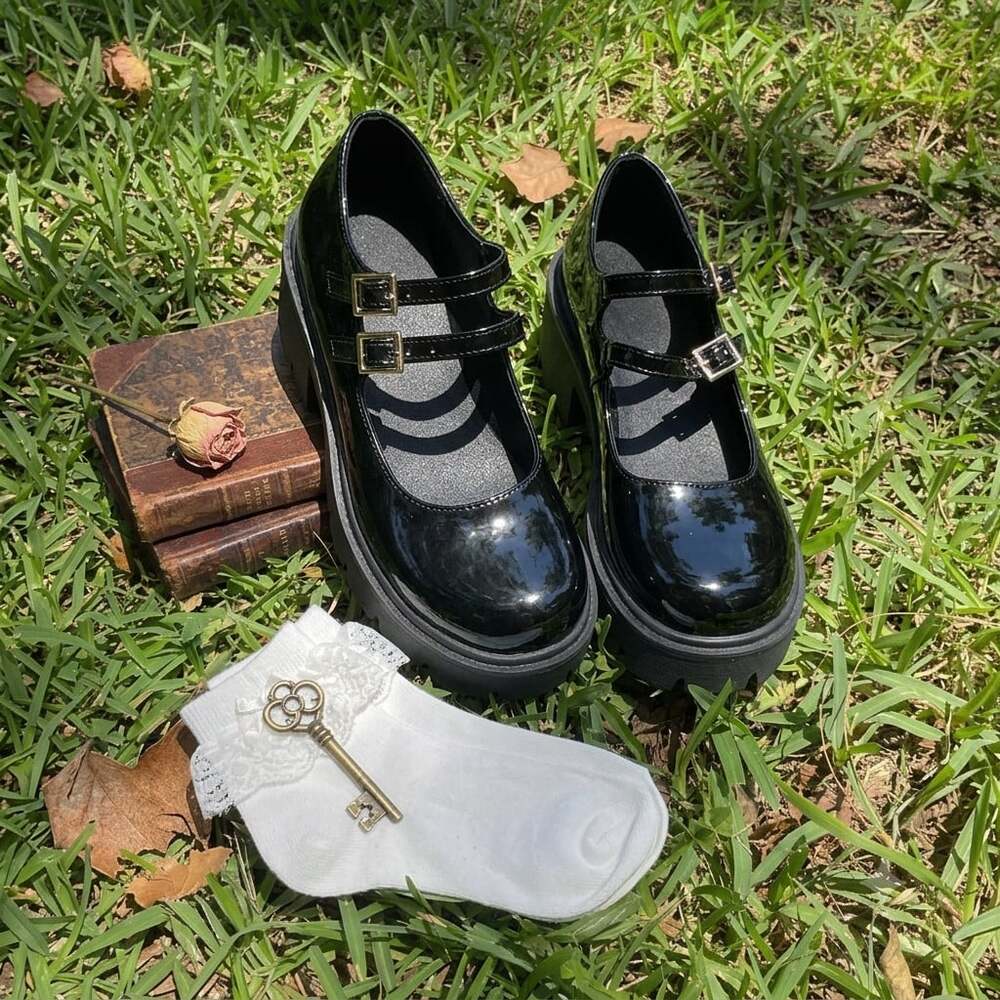 Platform Mary Jane style Shoes / Lug Sole Chunky Platform Pumps